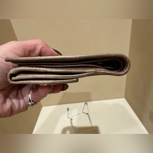 Gucci GG Interlocking Heart Bifold Wallet - Picture 8 of 10